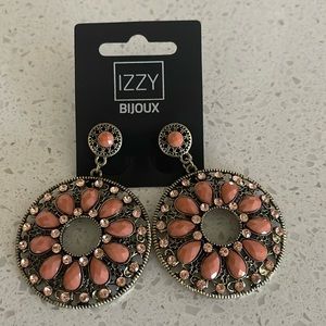 Izzy Bijoux Dangling Earrings